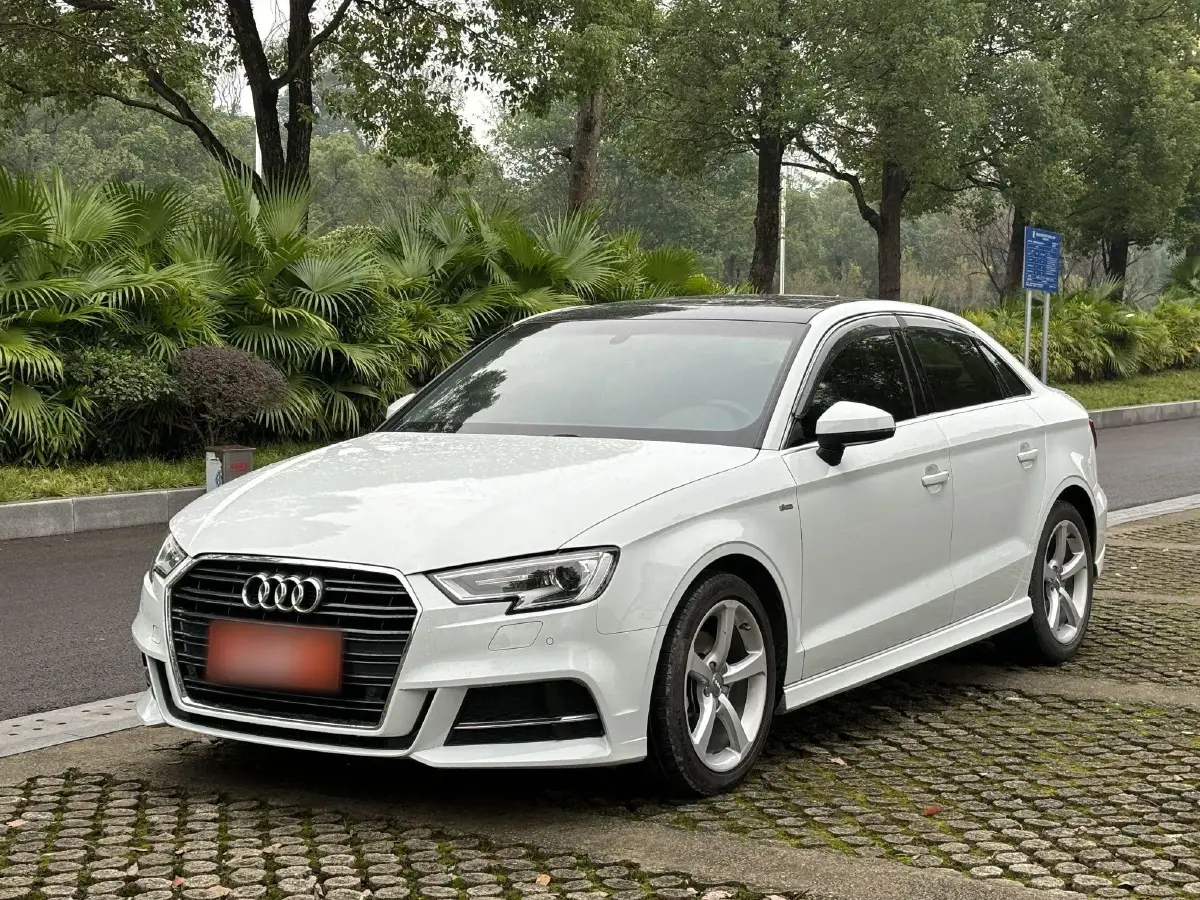 2018 Audi A3 1.4T 150HP L4 7DCT