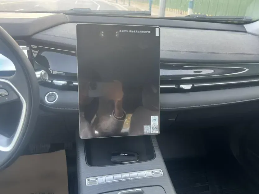 2024 Geely PrefaceL 1.5T 163HP L4 3DHT Hybrid,autocango,china used car exporter,china ev exporter,chinese used car exporter,chinese used ev exporter