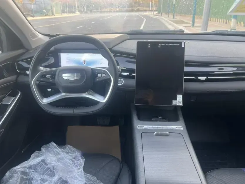 2024 Geely PrefaceL 1.5T 163HP L4 3DHT Hybrid,autocango,china used car exporter,china ev exporter,chinese used car exporter,chinese used ev exporter