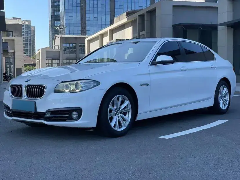2014 BMW 5 Series 2.0T 184HP L4 8AT