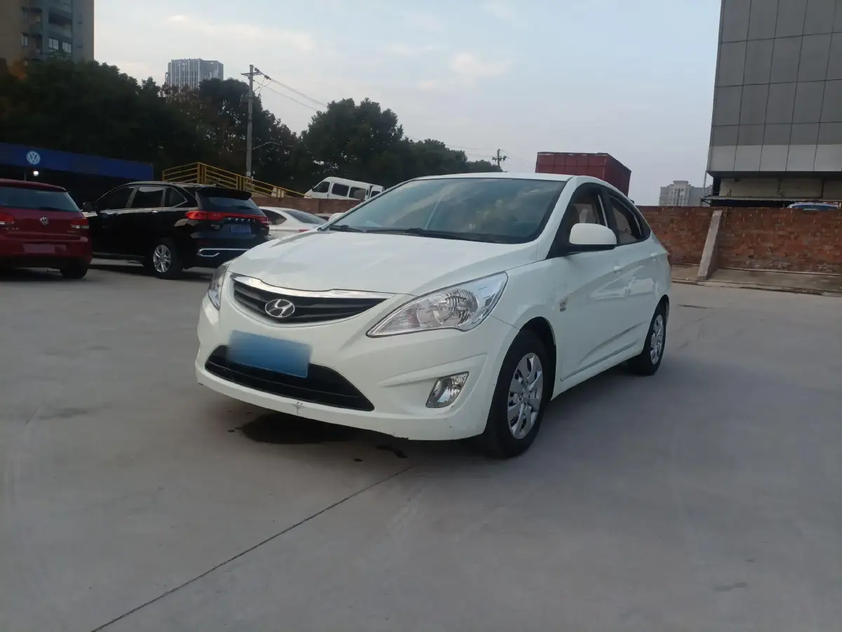 2010 Hyundai Reina 1.4L 107HP L4 4AT