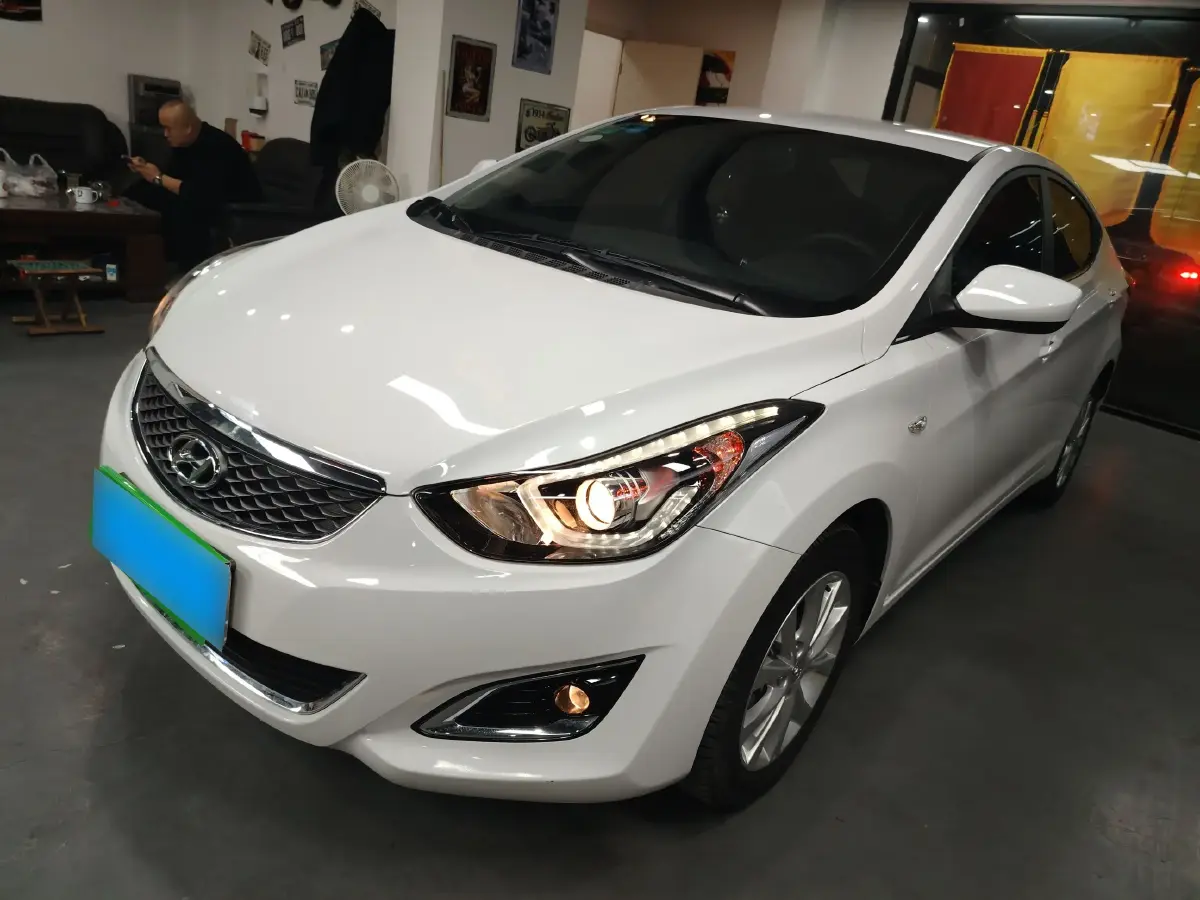 2016 Hyundai Elantra 1.6L 128HP L4 6AT