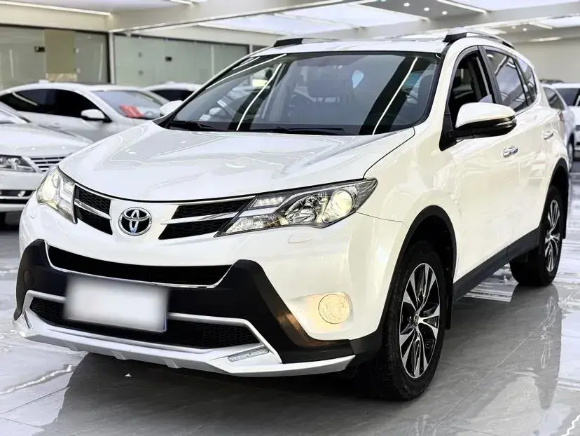 2015 Toyota RAV4 2.5L 180HP L4 6AT