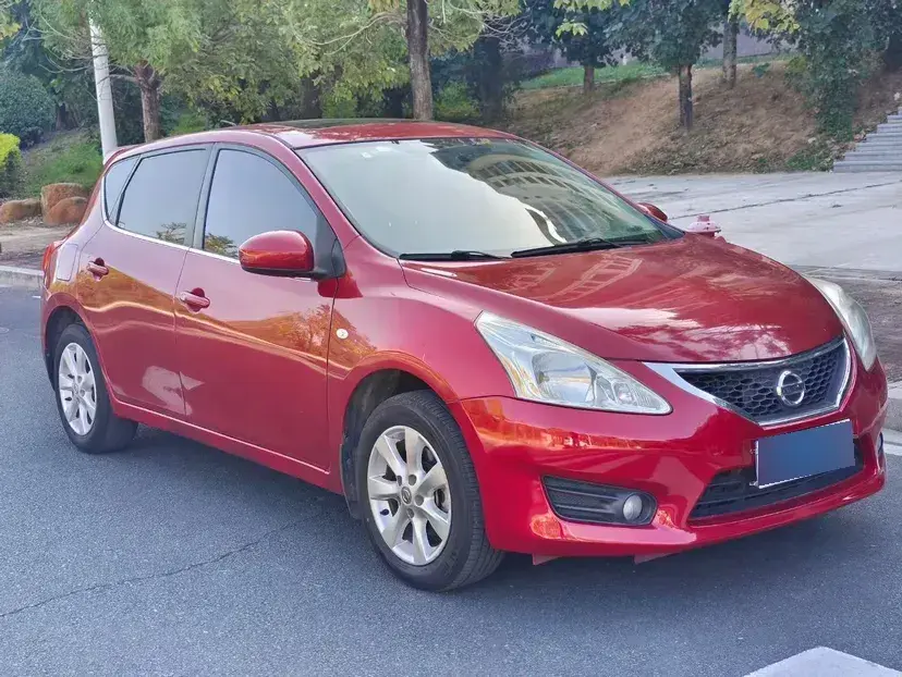 2013 Nissan Tiida 1.6L 126HP L4 CVT