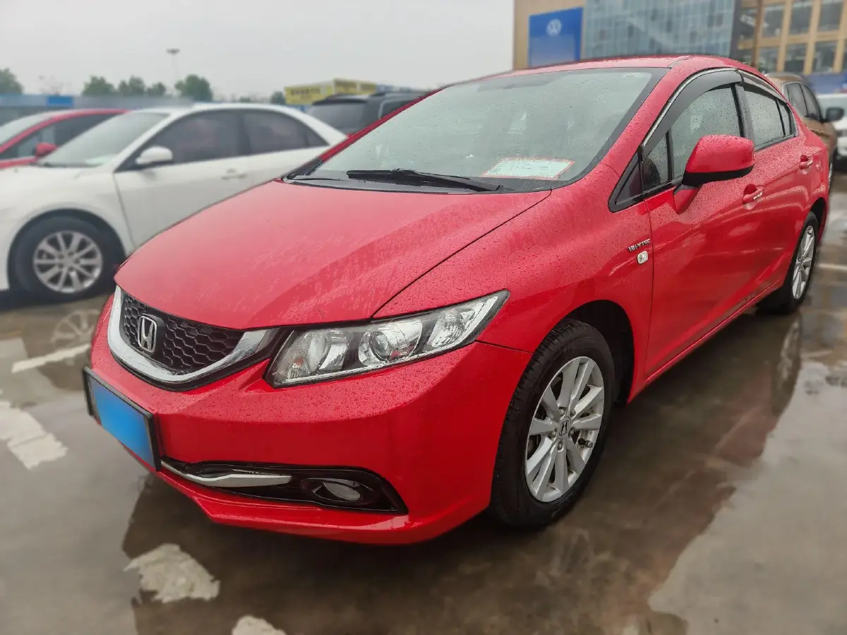 2014 Honda Civic 1.8L 141HP L4 5AT