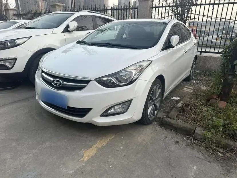 2015 Hyundai Elantra 1.6L 128HP L4 6AT