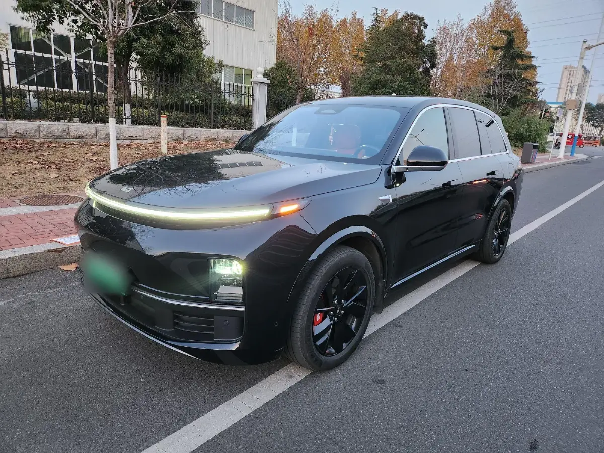 2023 Li L8 Range Extended 154HP REEV 40.9KWH