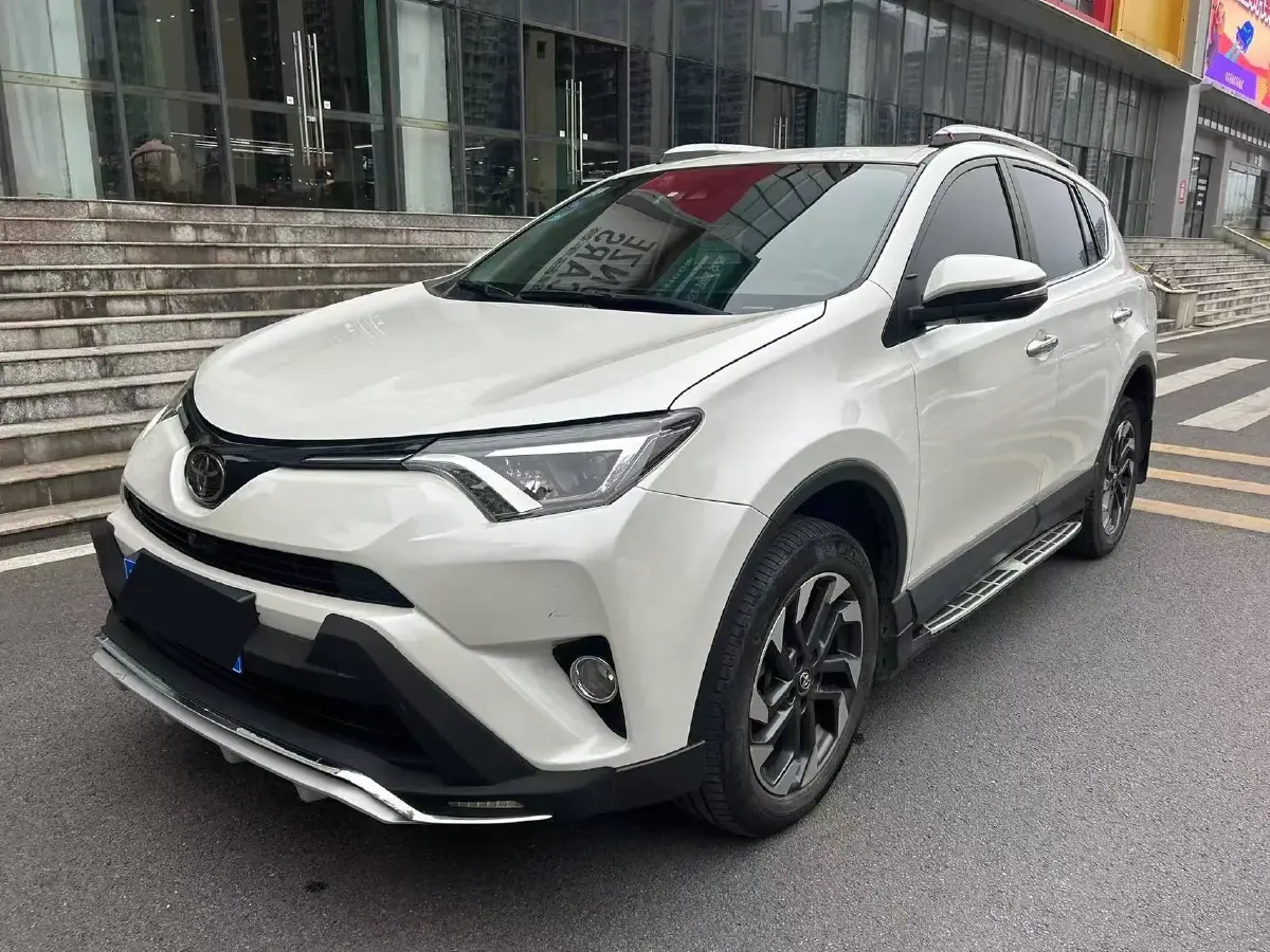 2018 Toyota RAV4 2.5L 180HP L4 6AT