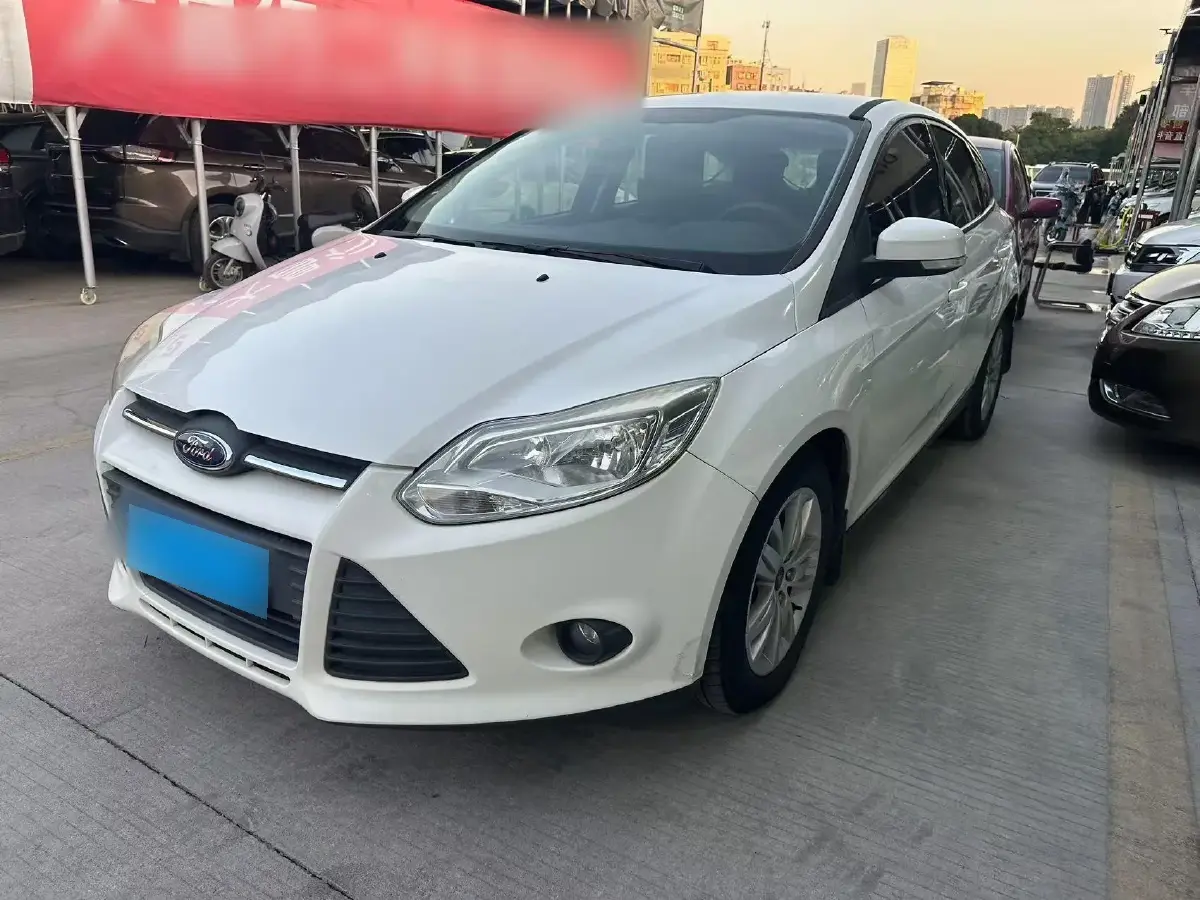 2012 Ford Focus 1.6L 125HP L4 6DCT