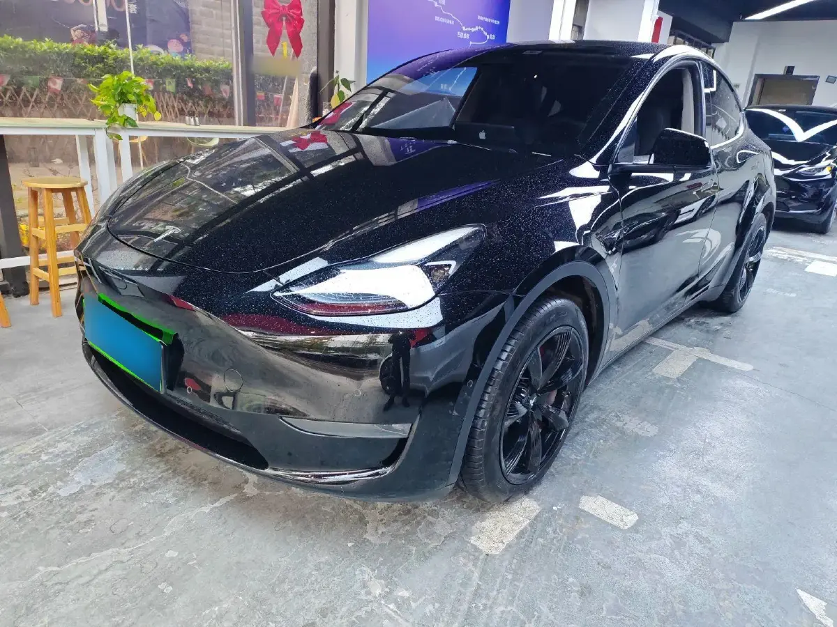 2022 Tesla Model Y BEV 60KWH