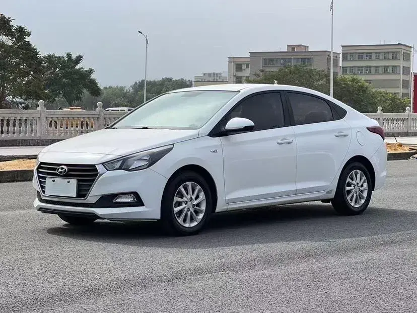 2016 Hyundai Verna 1.4L 100HP L4 6AT