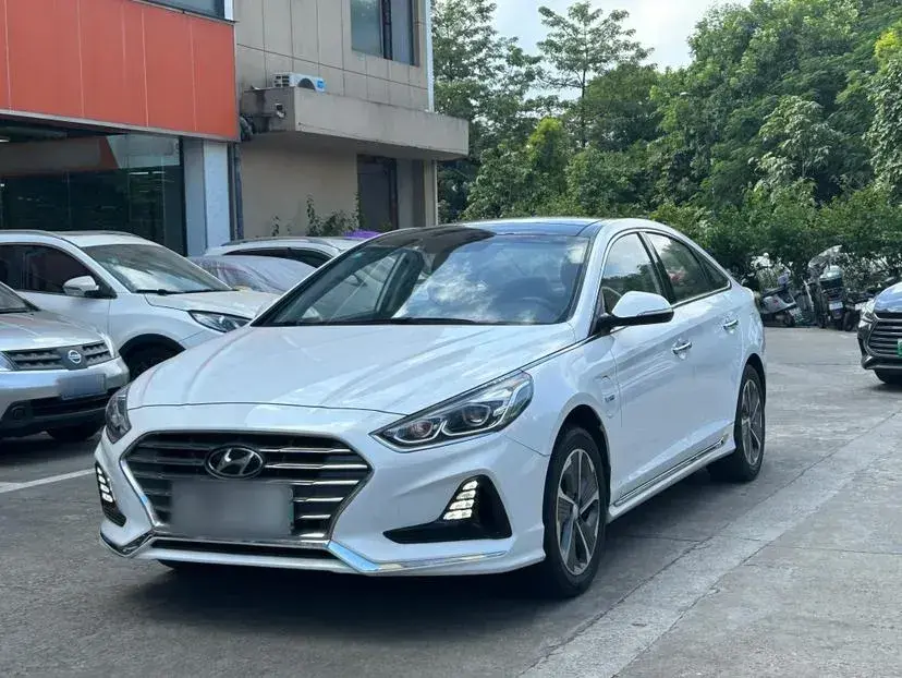 2018 Hyundai Sonata 2.0T 241HP L4 6AT