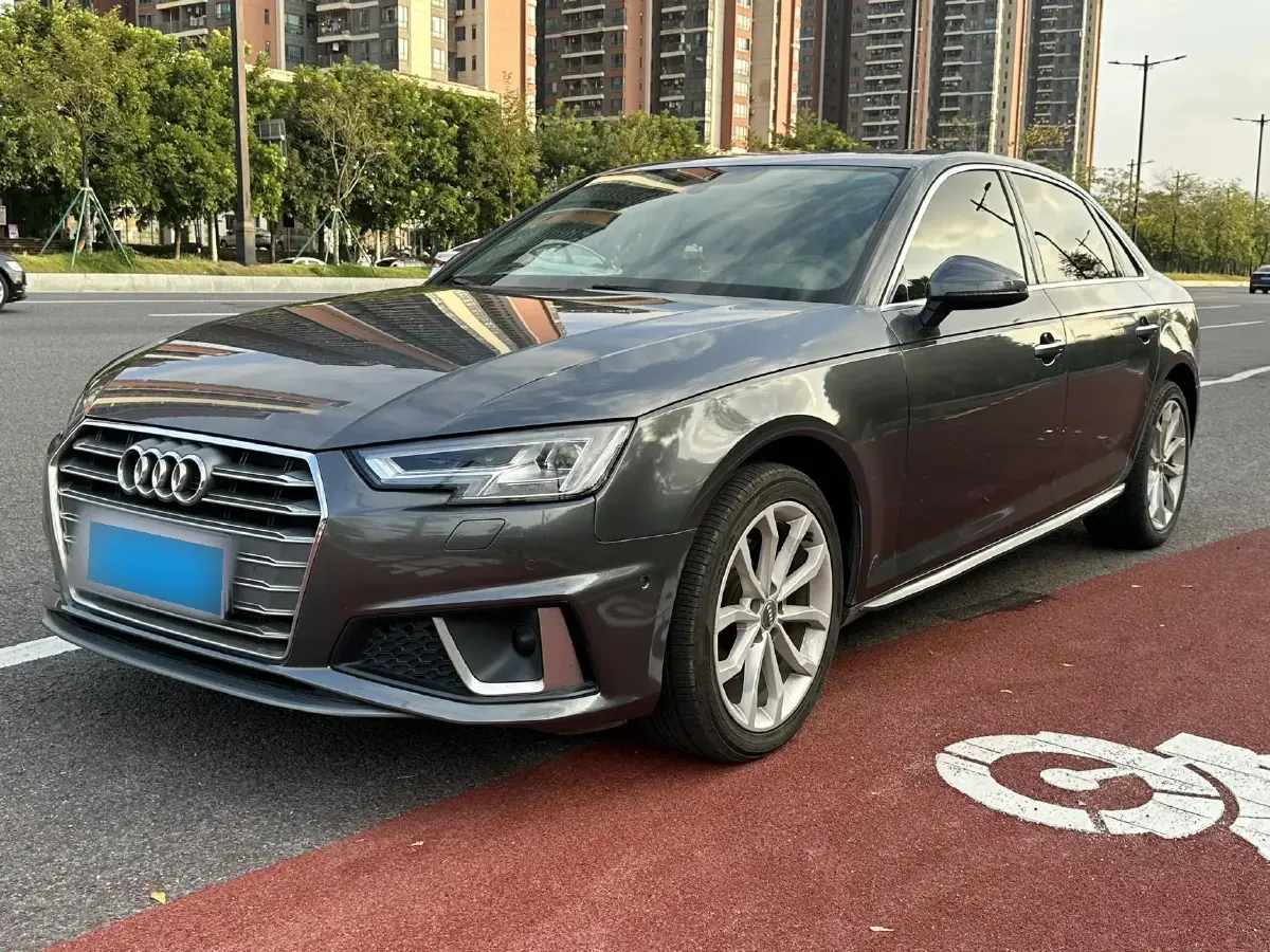 2019 Audi A4L 2.0T 190HP L4 7DCT