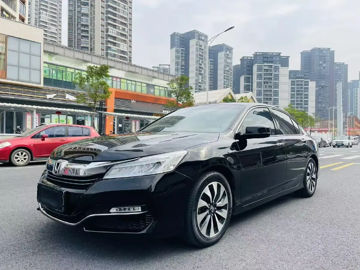 2016 Honda Accord 2.0L 146HP L4 E-CVT Hybrid