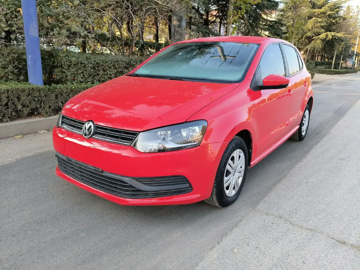 2016 Volkswagen Polo 1.4L 90HP L4 6AT