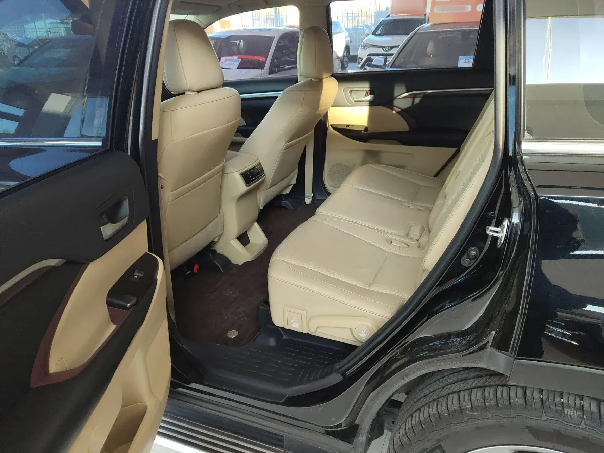 2017 Toyota Highlander 2.0T 220HP L4 6AT,autocango,china used car exporter,china ev exporter,chinese used car exporter,chinese used ev exporter