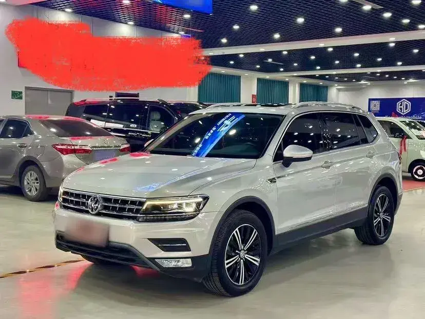2018 Volkswagen Tiguan L 2.0T 220HP L4 7DCT