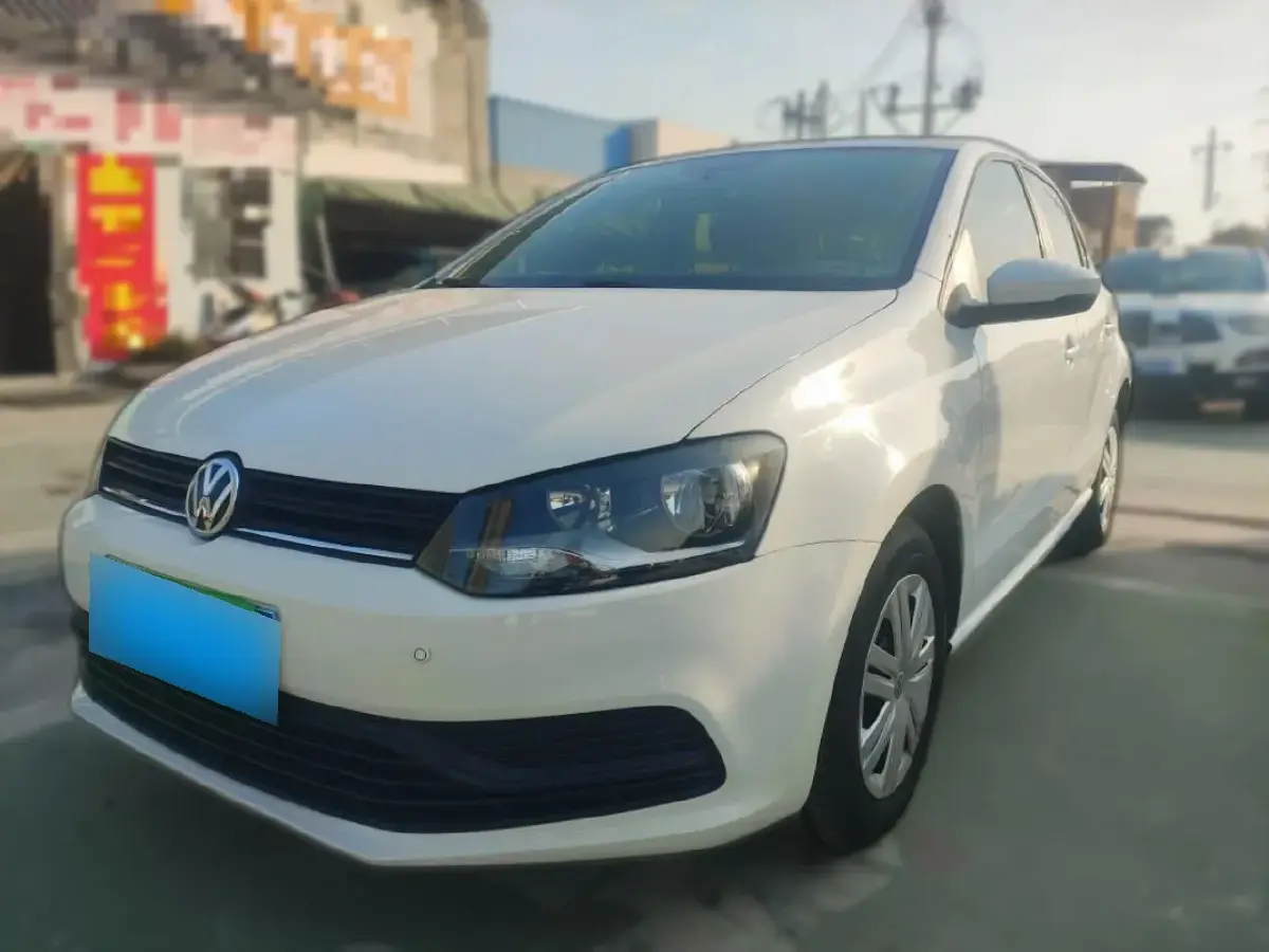 2016 Volkswagen Polo 1.4L 90HP L4 6AT