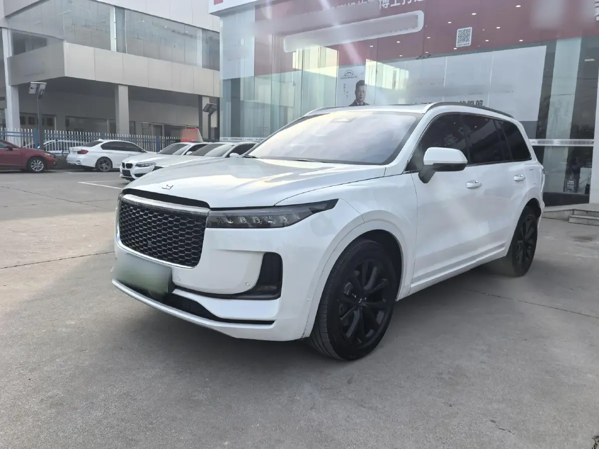 2021 Li ONE Range Extended 131HP REEV 40.5KWH