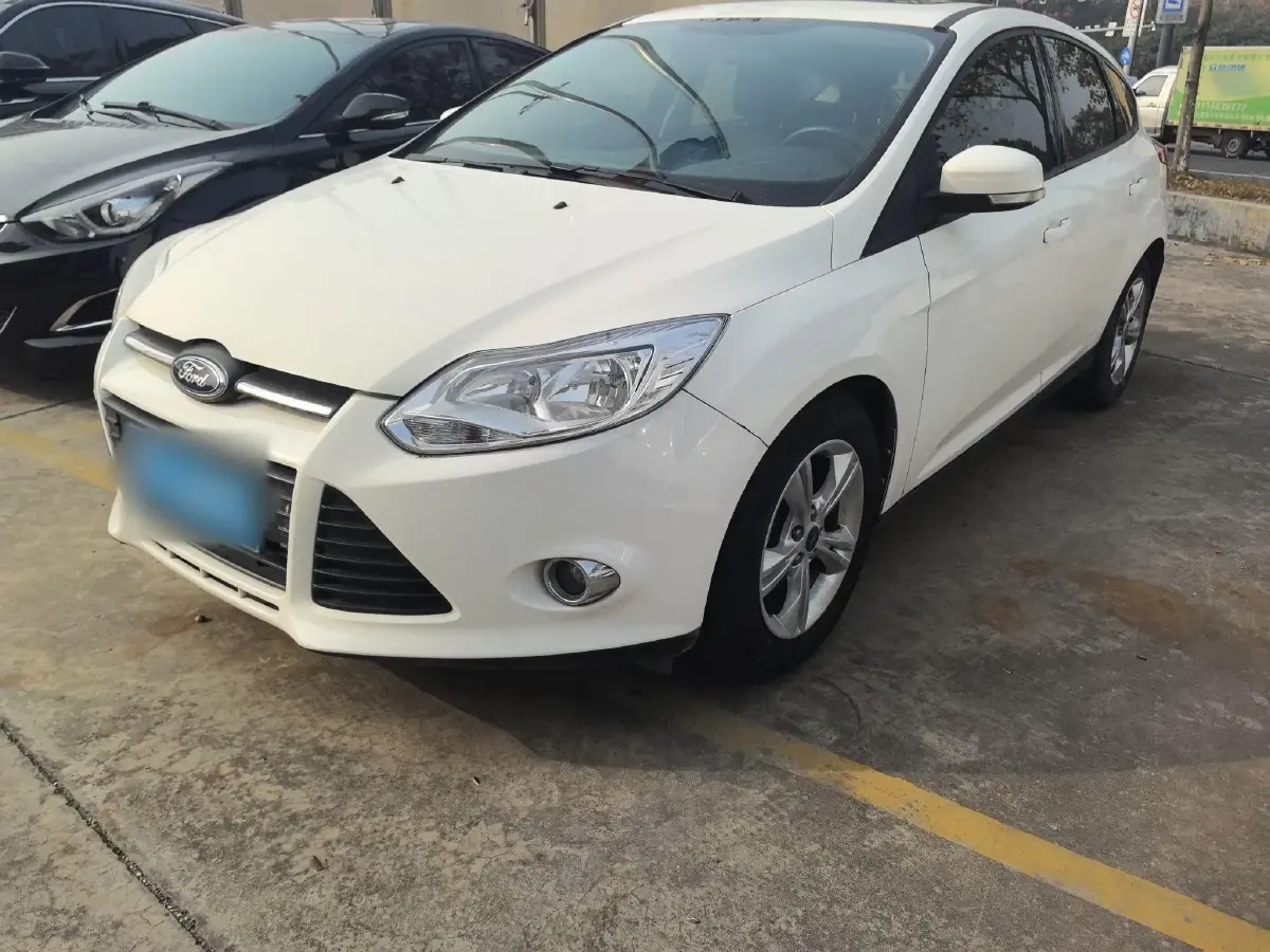 2012 Ford Focus 1.6L 125HP L4 6DCT