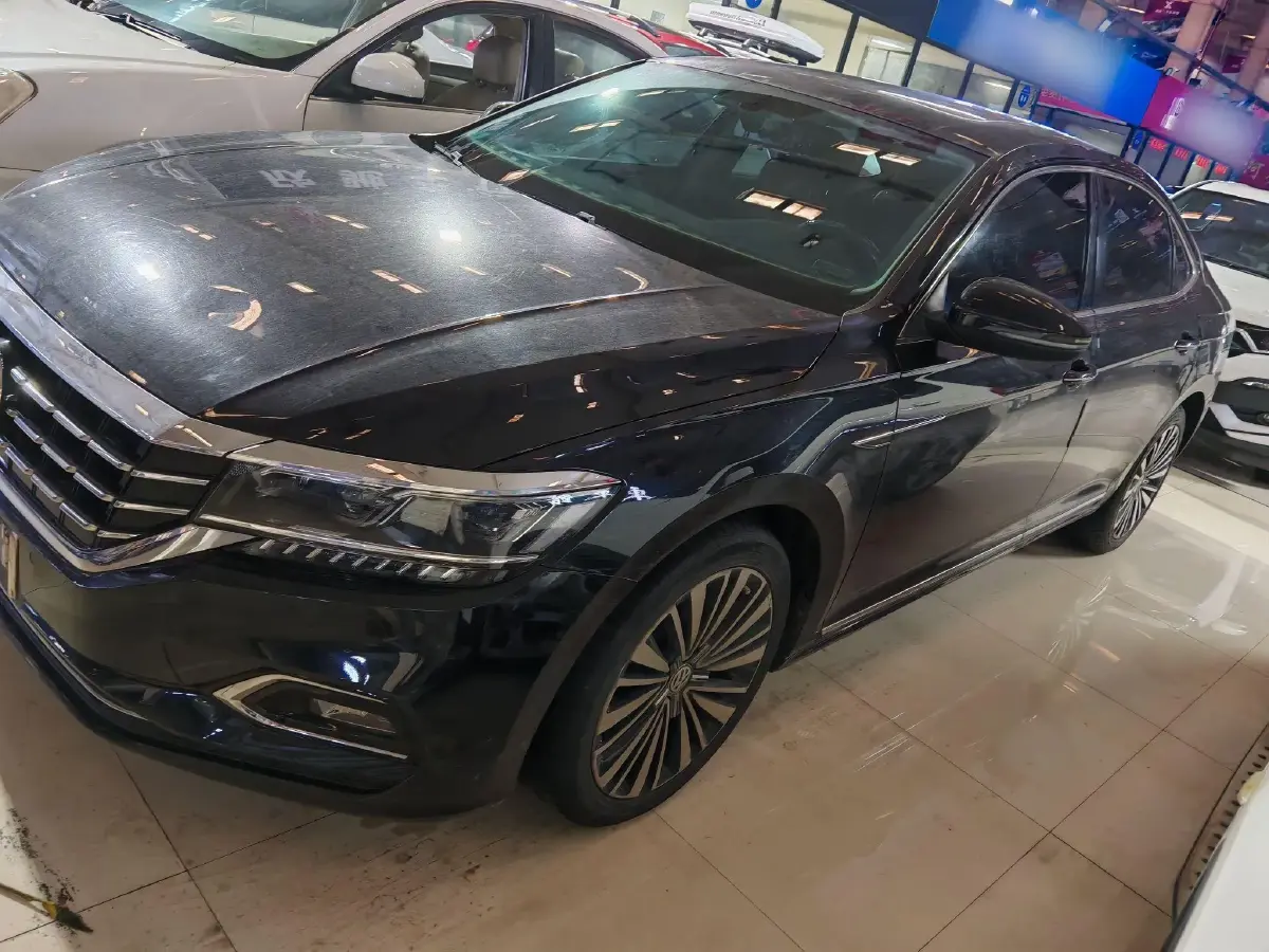 2019 Volkswagen Passat 2.0T 186HP L4 7DCT