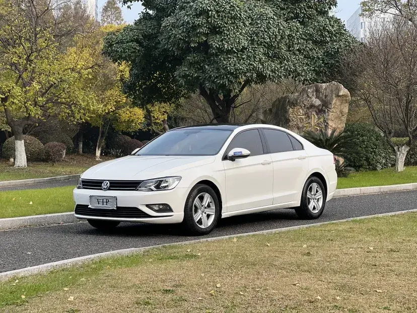 2017 Volkswagen Lamando 1.4T 131HP L4 7DCT