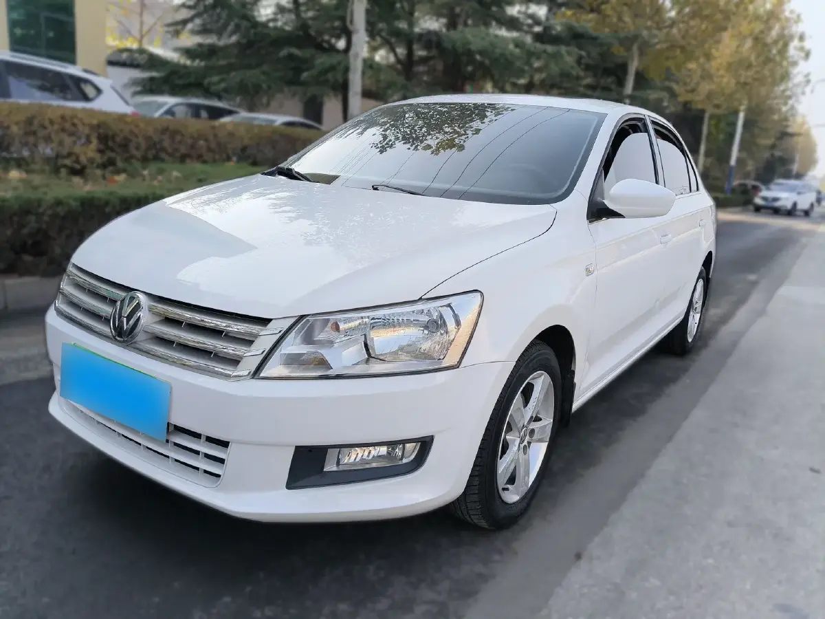 2013 Volkswagen Santana 1.4L 90HP L4 5MT