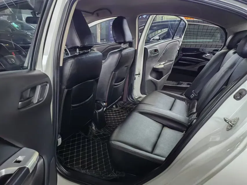 2017 Honda Gienia 1.5L 131HP L4 CVT,autocango,china used car exporter,china ev exporter,chinese used car exporter,chinese used ev exporter