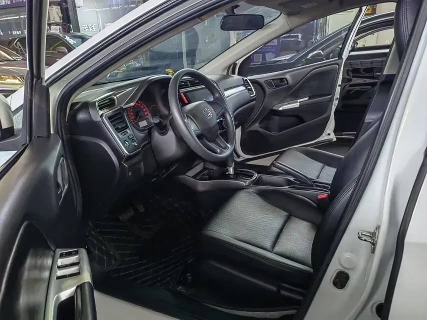 2017 Honda Gienia 1.5L 131HP L4 CVT,autocango,china used car exporter,china ev exporter,chinese used car exporter,chinese used ev exporter