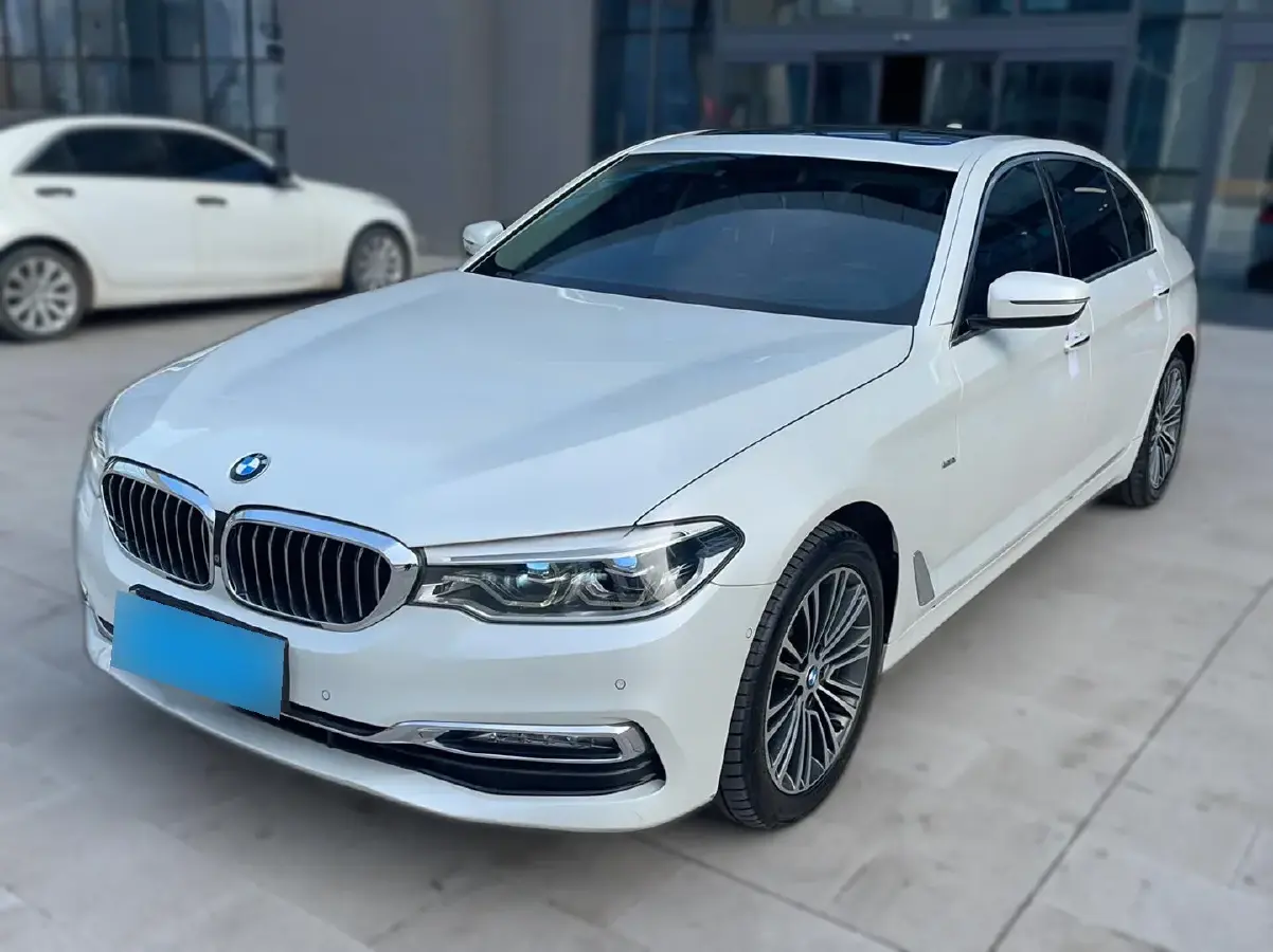 2018 BMW 5 Series 2.0T 252HP L4 8AT