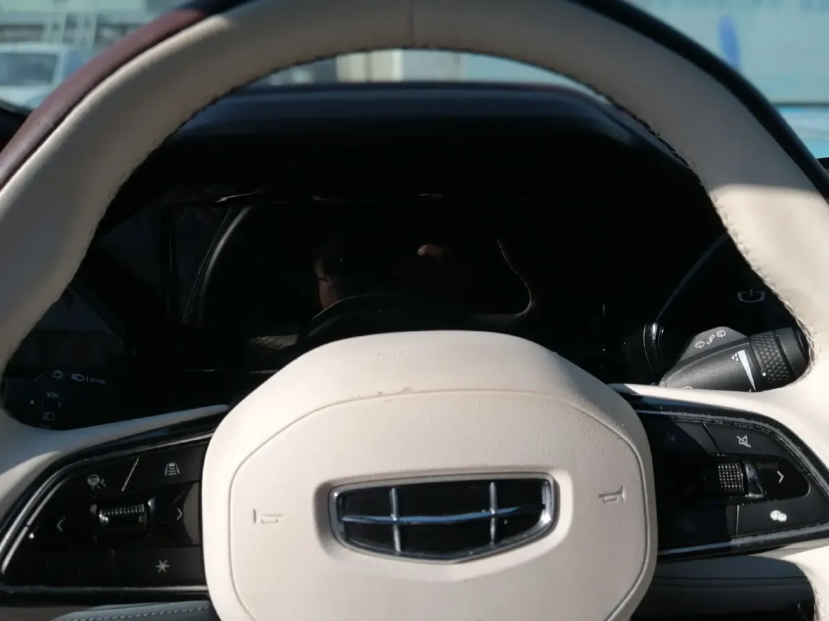 2021 Geely Monjaro 2.0T 218HP L4 7DCT,autocango,china used car exporter,china ev exporter,chinese used car exporter,chinese used ev exporter