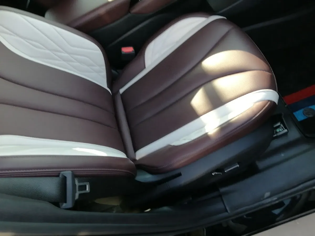 2021 Geely Monjaro 2.0T 218HP L4 7DCT,autocango,china used car exporter,china ev exporter,chinese used car exporter,chinese used ev exporter