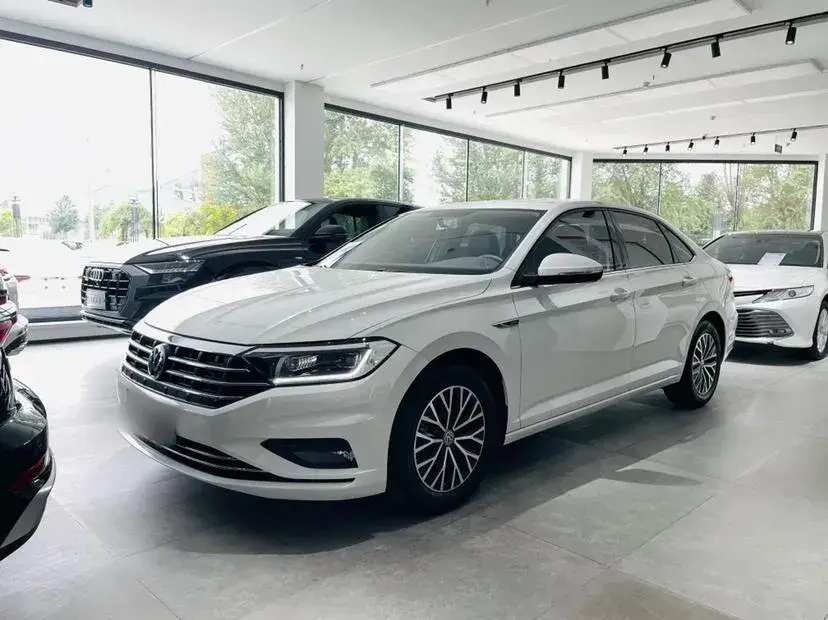 2021 Volkswagen Sagitar 1.4T 150HP L4 7DCT