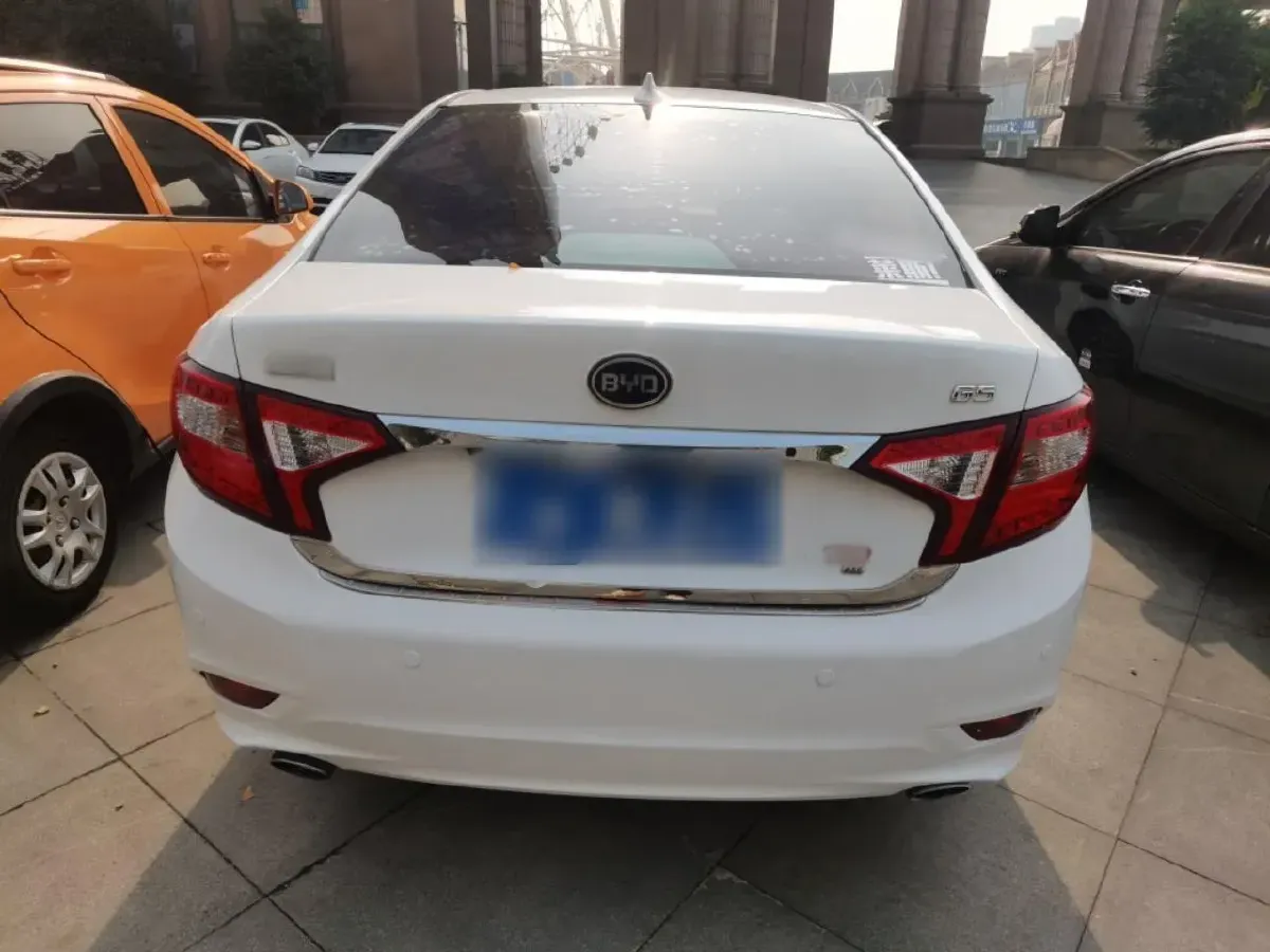 2014 BYD G5 1.5T 154HP L4 6DCT,autocango,china used car exporter,china ev exporter,chinese used car exporter,chinese used ev exporter