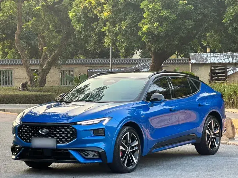 2022 Ford EVOS 2.0T 238HP L4 8AT