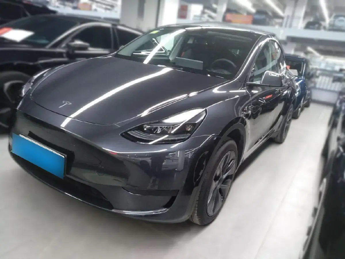 2024 Tesla Model Y BEV 60KWH