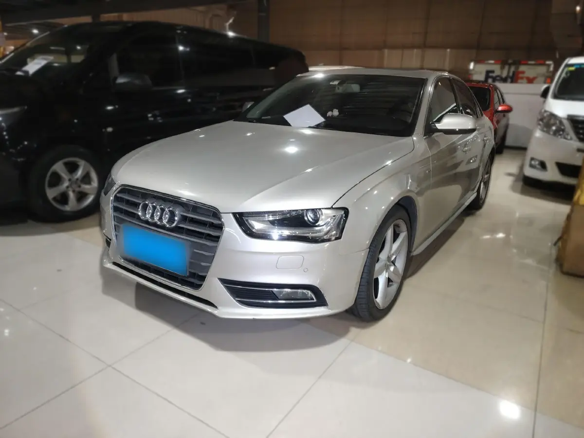 2015 Audi A4L 2.0T 180HP L4 CVT
