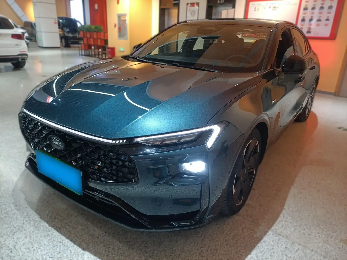 2023 Ford Mondeo 1.5T 190HP L4 E-CVT Hybrid