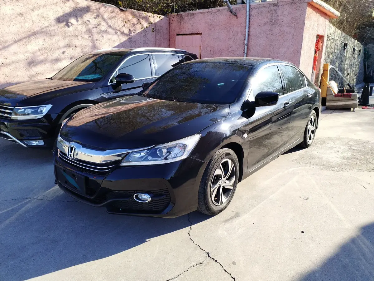 2016 Honda Accord 2.0L 155HP L4 CVT