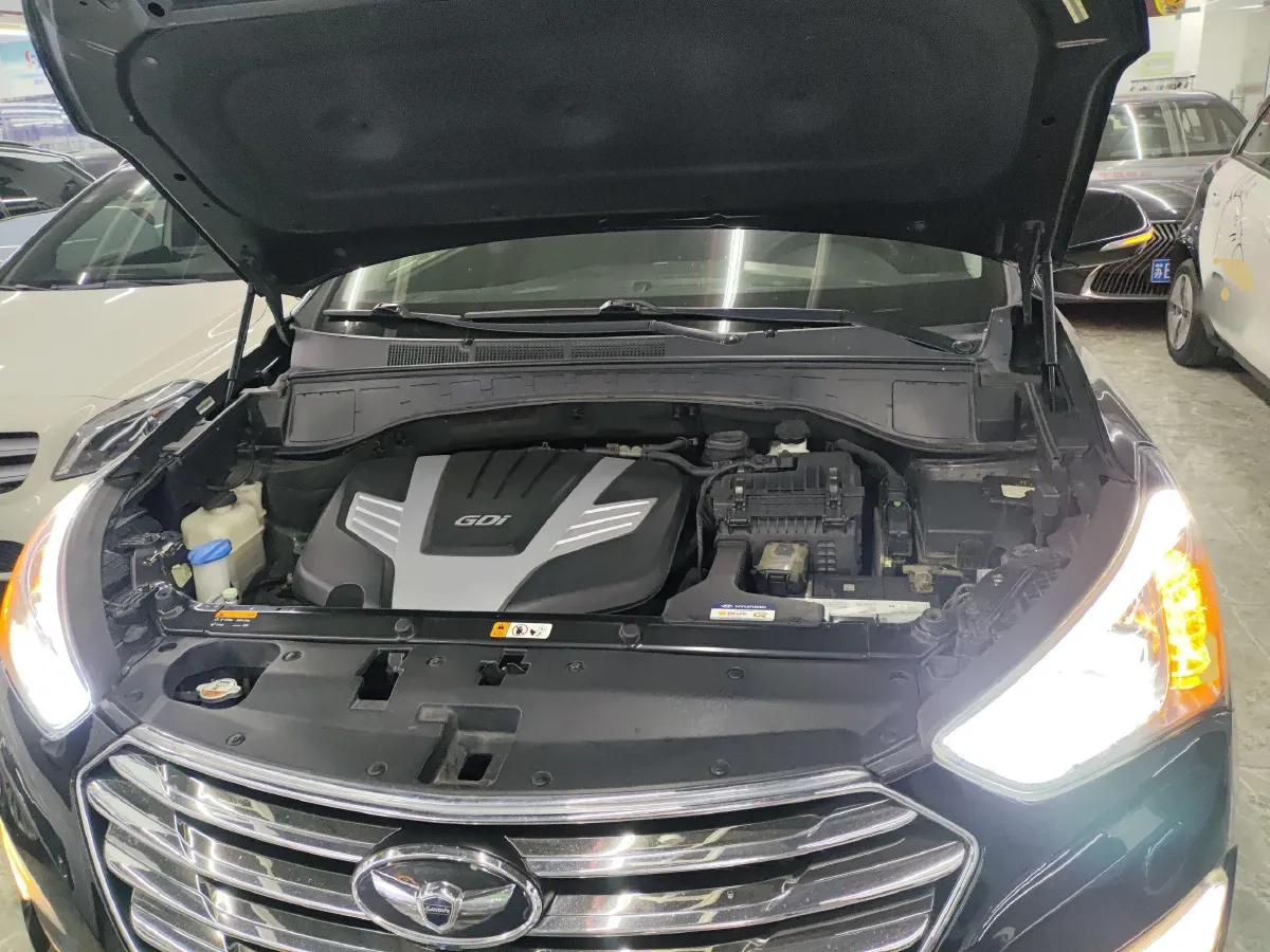 2013 Hyundai Grand SantaFe 3.0L 264HP V6 6AT,autocango,china used car exporter,china ev exporter,chinese used car exporter,chinese used ev exporter