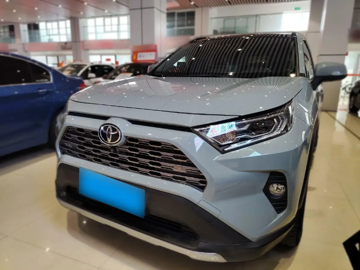 2020 Toyota RAV4 2.0L 171HP L4 CVT