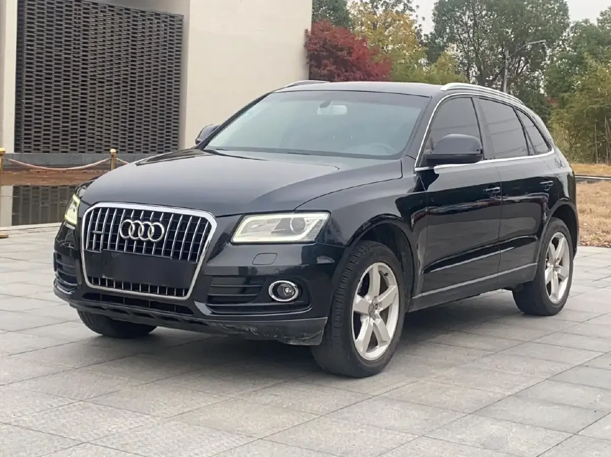 2013 Audi Q5 2.0T 211HP L4 8AT