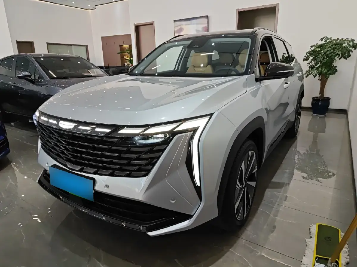 2023 Geely StarRay 1.5T 181HP L4 7DCT