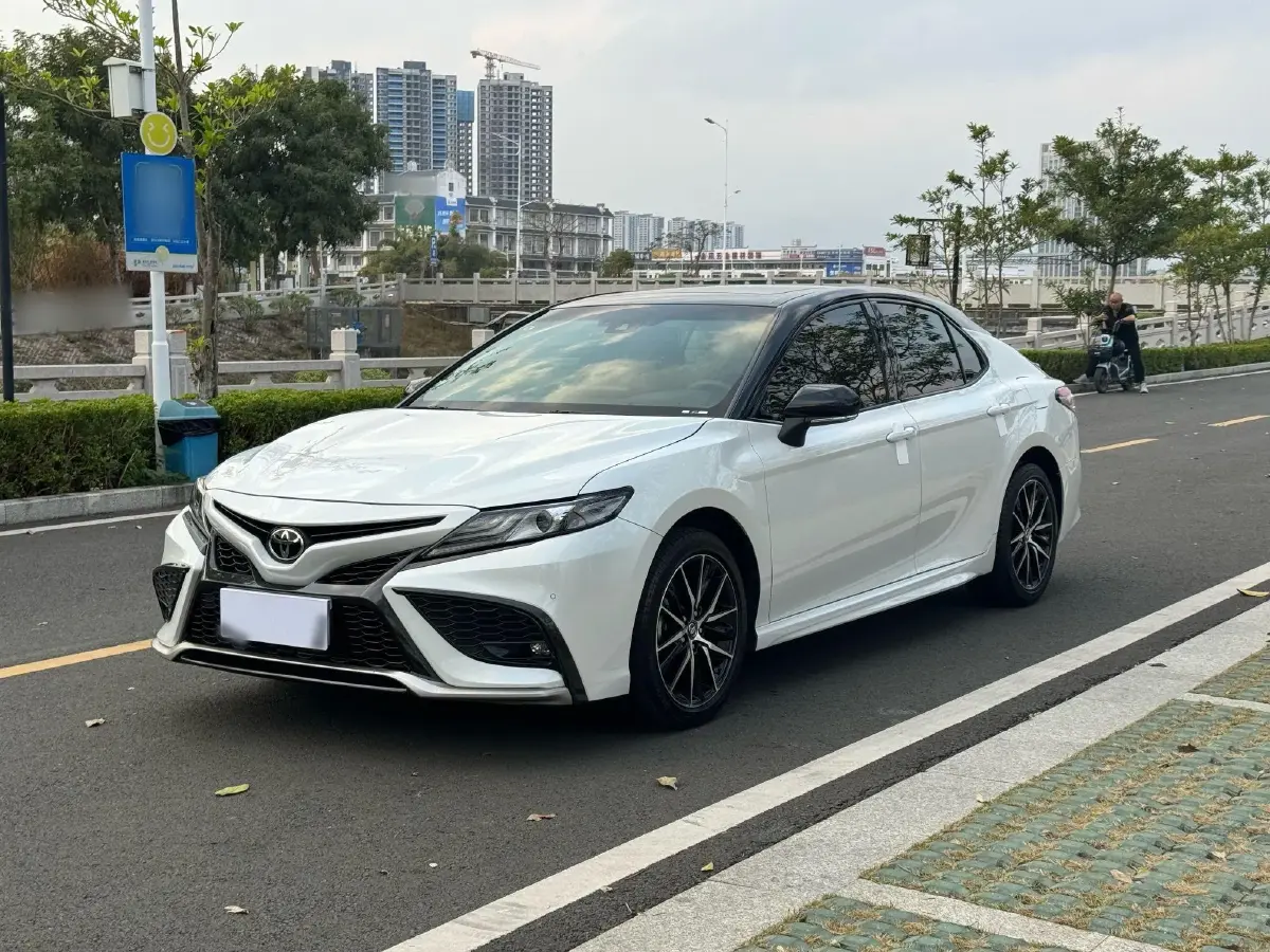 2022 Toyota Camry 2.0L 178HP L4 CVT