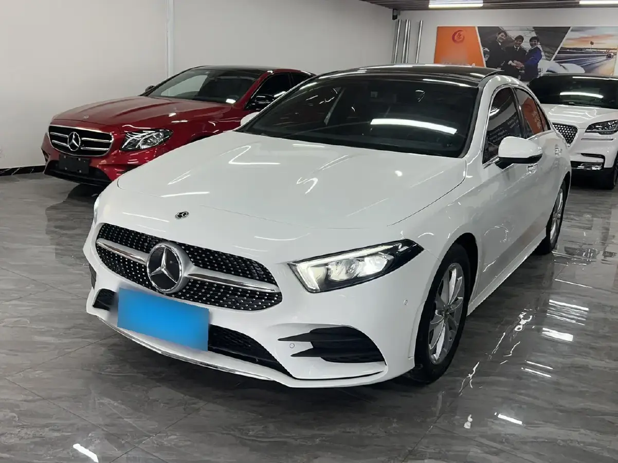 2022 Mercedes-Benz A Class 1.3T 163HP L4 7DCT
