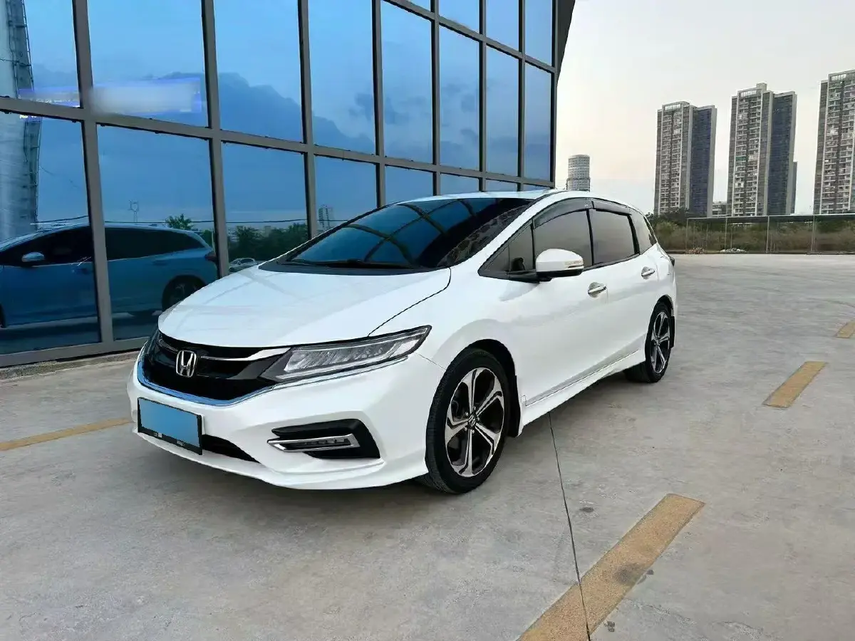 2017 Honda Jade 1.5T 156HP L4 CVT