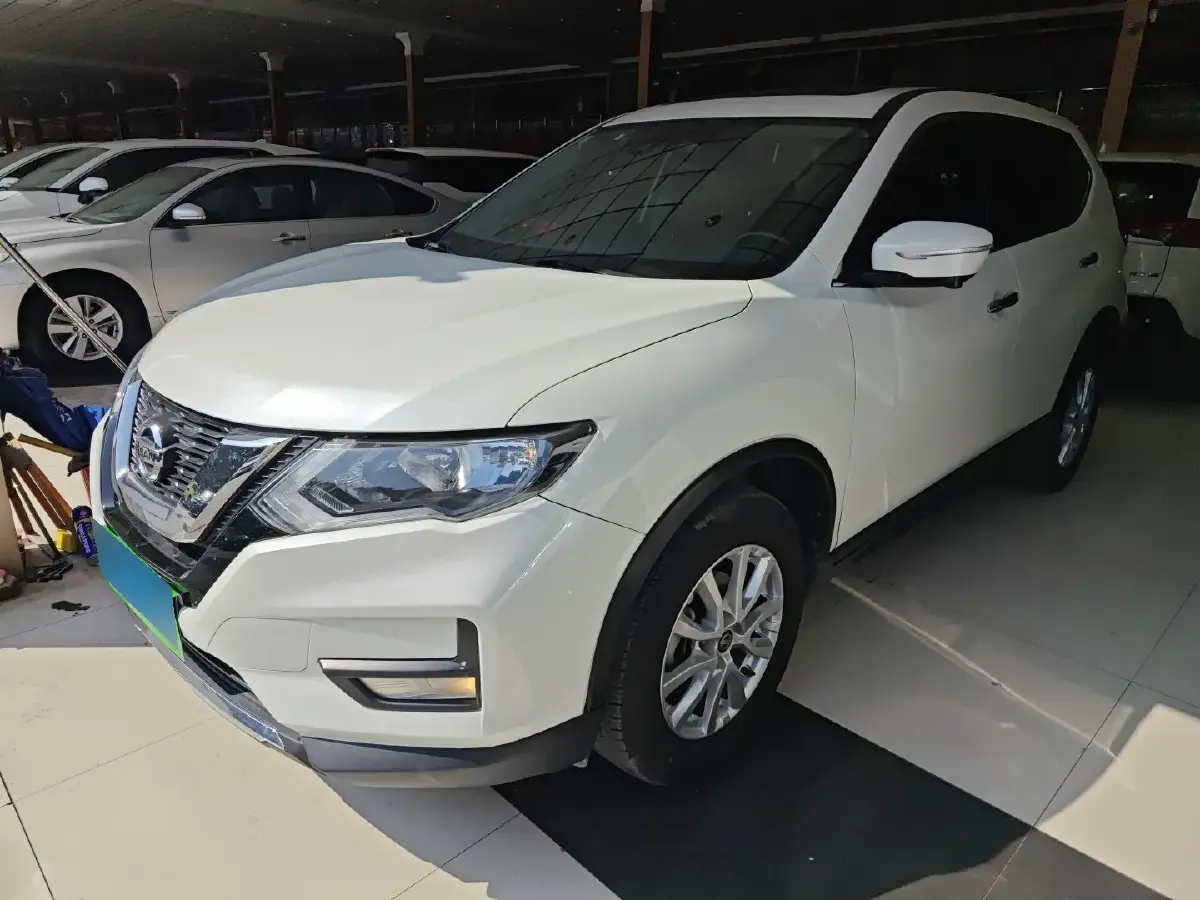 2021 Nissan X-Trail 2.0L 151HP L4 CVT