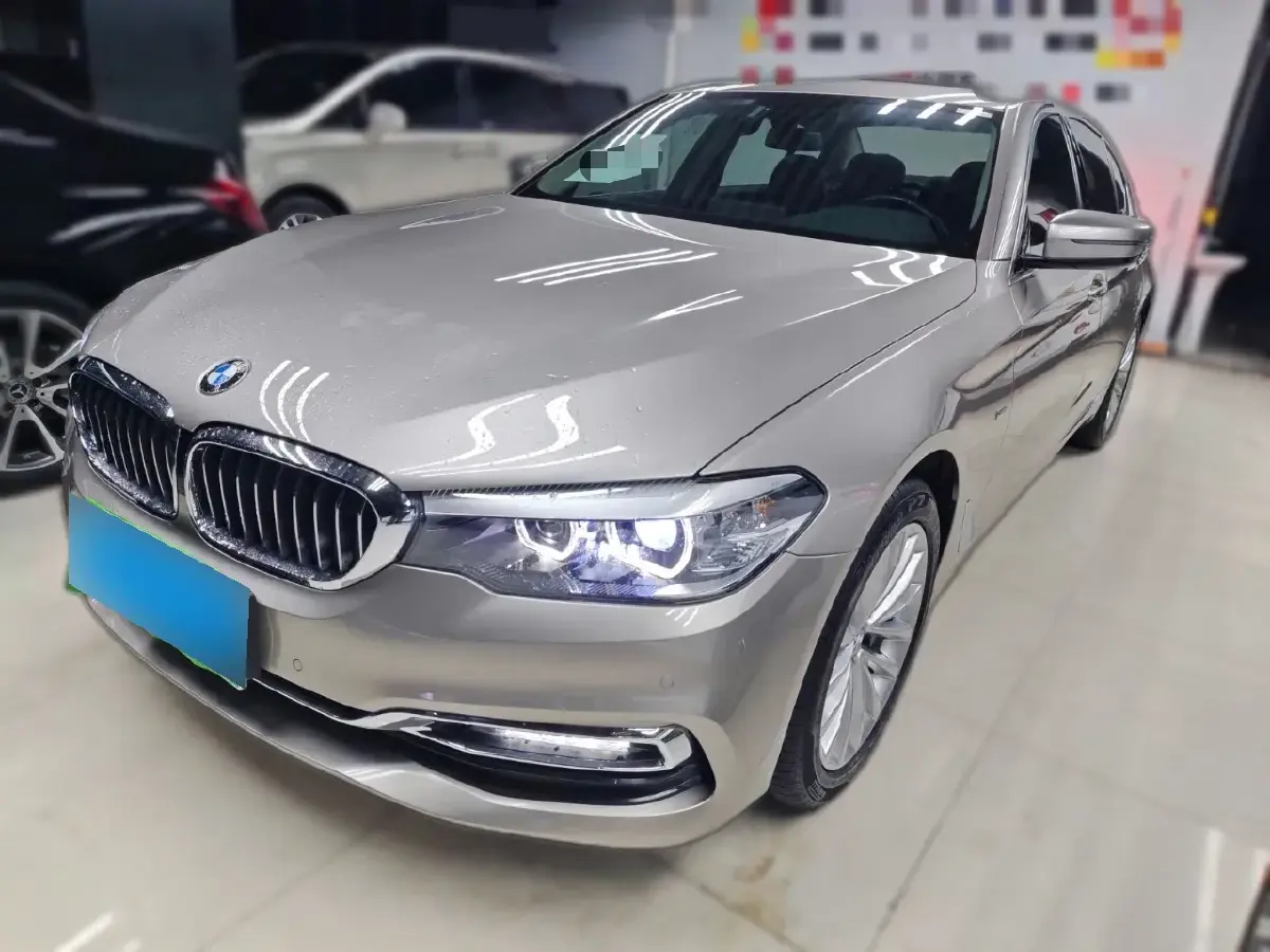 2018 BMW 5 Series 2.0T 252HP L4 8AT