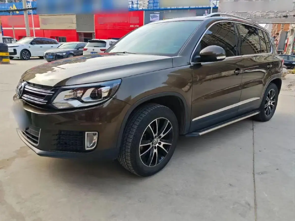 2015 Volkswagen Tiguan 2.0T 200HP L4 6AT