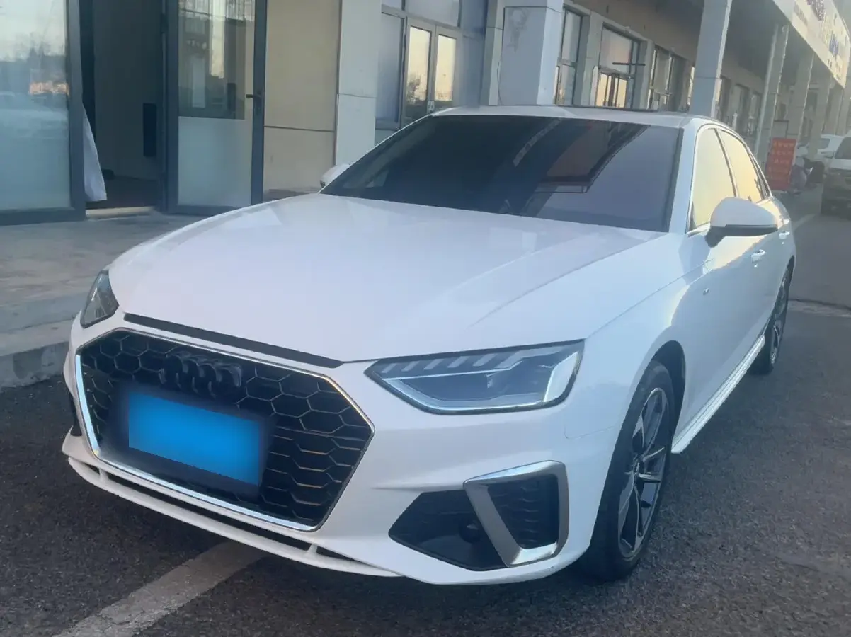 2020 Audi A4L 2.0T 190HP L4 7DCT